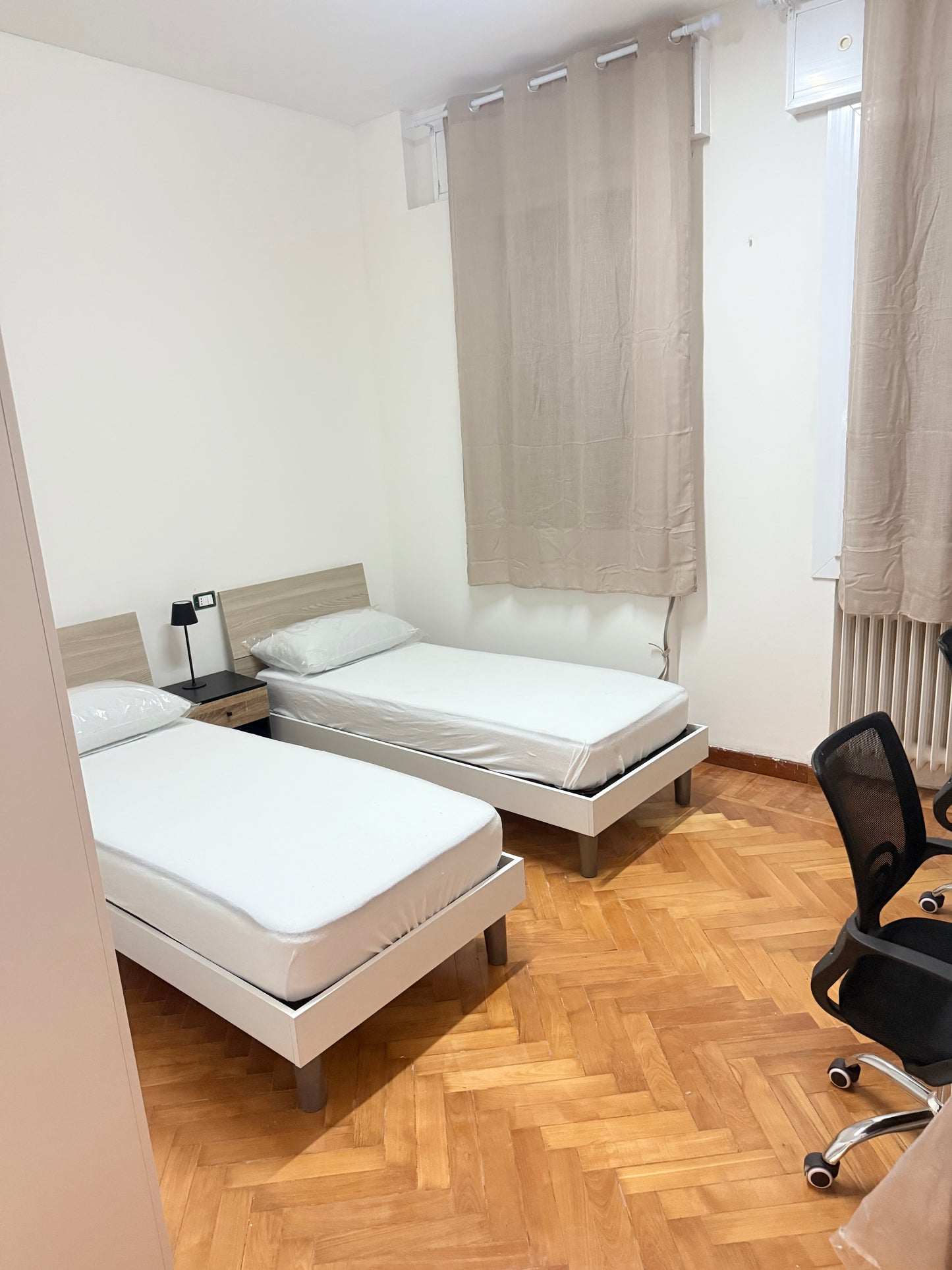 Stanza doppia Via Piovese 105